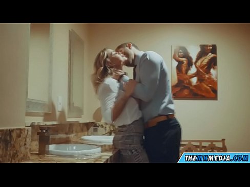 ❤️ Ko'krakli sarg'ish sizni jamoat hojatxonasida yo'ldan ozdirganda ❤❌  seks da pornoda uz.vlad-massage-salon.ru ☑